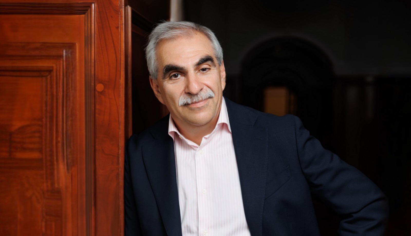 Парадокс цифровой эпохи: почему личные встречи остаются главным конкурентным преимуществом