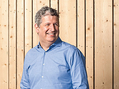 «Мы обслуживаем клиентов на 42 языках»