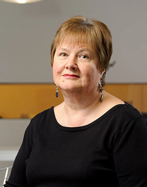 «Вам и в голову не придет устроиться уборщицей в "Газпроме", пусть даже там хорошо платят»