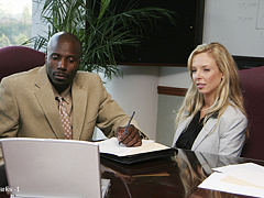 Налаживая отношения с иностранными работниками