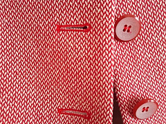 Смелые одежды: как продавать вещи с помощью людей и искусственного интеллекта