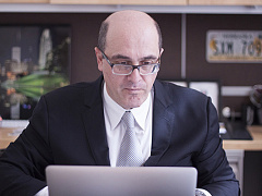 Кто и как ищет лекарство от рака