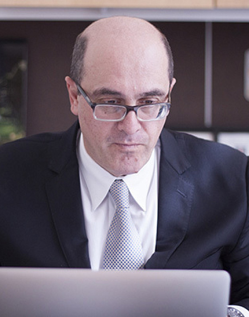 Кто и как ищет лекарство от рака