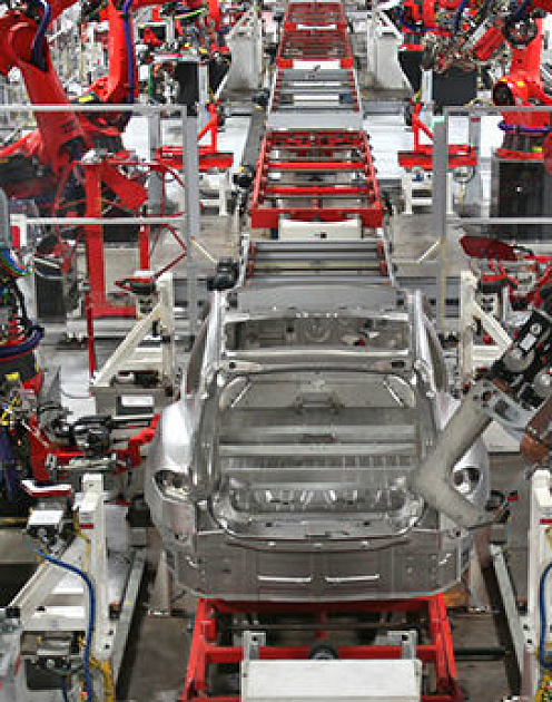 Больше роботов на производстве не значит меньше рабочих мест для людей