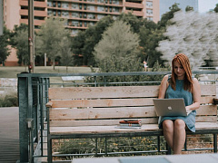 Уже выходной! Почему же вы работаете?