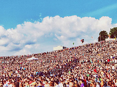 Убедительность речей преимущественно зависит от слушающего