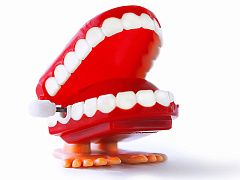 (Не)смешно: как юмор может помочь и навредить вашей карьере