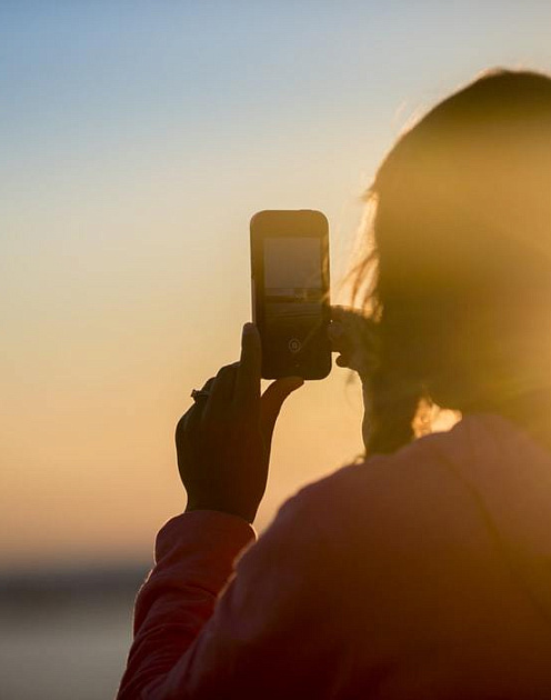 Зачем вы покупаете новый смартфон? Потому что хотите быть лучше