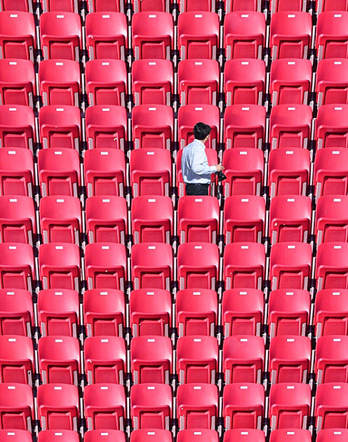 Как действовать, если все переходят на новую работу, а вы нет