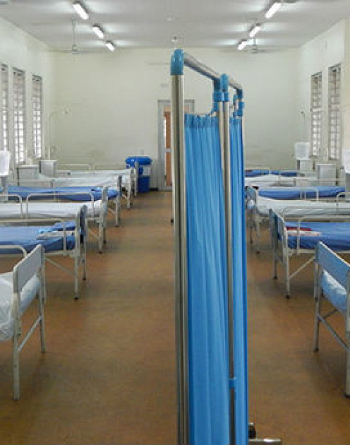 Хватит обвинять друг друга, пора бороться с вирусом Эбола