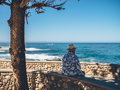 Старикам здесь не место