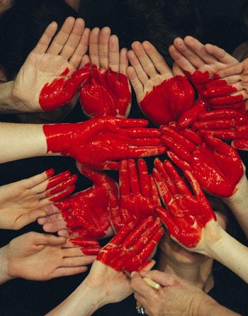 Когда продаешь идею, жесты важнее слов