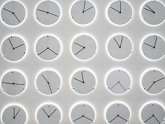 Идея для лидера: менеджер-«кукушка в часах» и мода на жесткий стиль управления