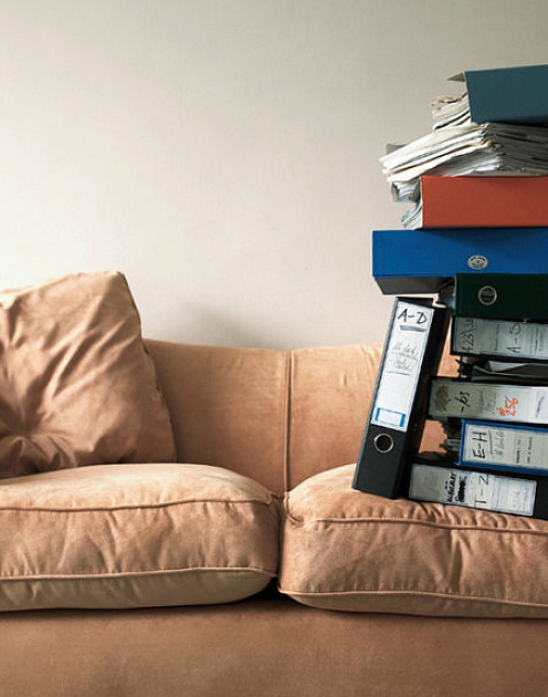 «Резиновое время»: чем опасна работа на удаленке