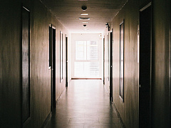 Избегая серых коридоров