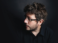 Артемий Лебедев: «Как продавать то, что не ­заказывали, и воспитывать так, чтобы этого не замечали»