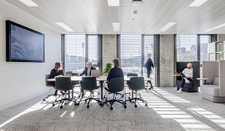 Идеи для лидера: шуты на работе и руководители новой волны