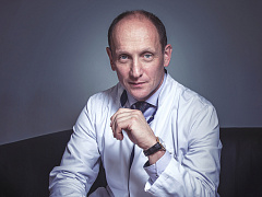 «Роботы никогда не заменят хирургов»