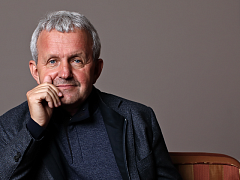 «Мы тут стратегии разрабатываем, а похоронные венки уже вынесли»