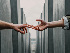 «Истинное чувство доверия может испытывать только свободный человек»