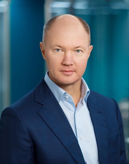 «Российские топы очень мало погружены в то, что происходит «внизу»: интервью с Василием Номоконовым