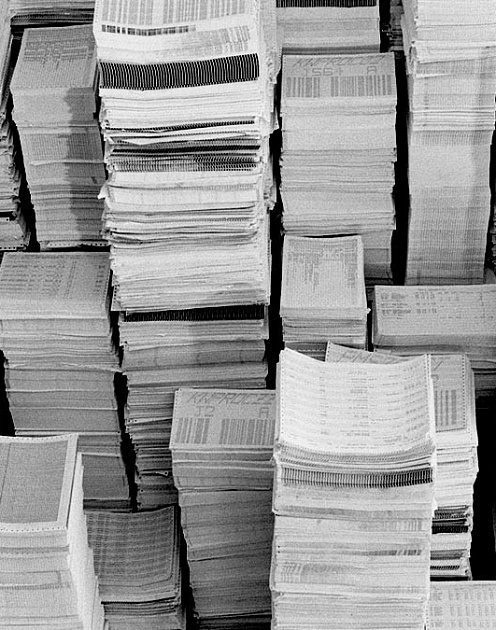 Большим фирмам труднее