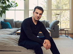 «Отчаяние рождает креативность»: принципы управления Брайана Чески