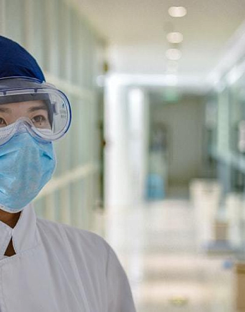 Covid-19: как больницам справиться с дефицитом и перегруженностью