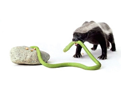 Игрушки  и мемы  в помощь  рекламе