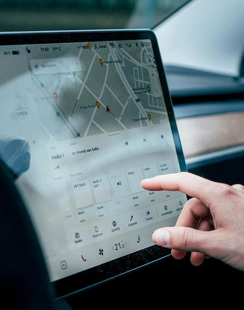 Как помочь потребителю полюбить беспилотные автомобили